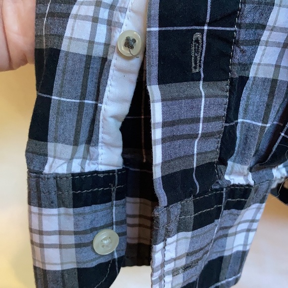 Old Navy plaid button shirt - Picture 5 of 7